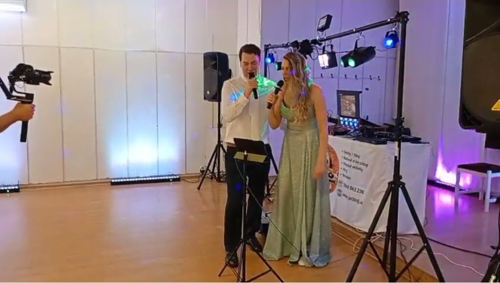 Mladomanželské karaoke