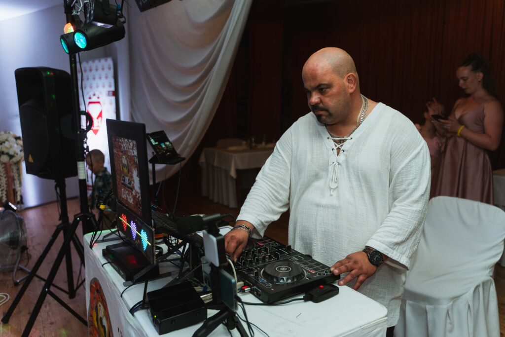Profesionálny Dj a moderátor